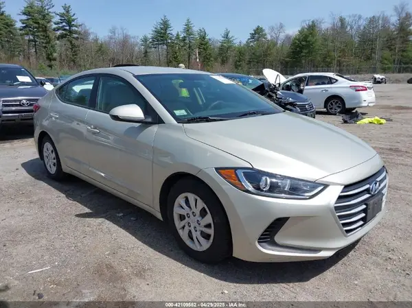 5NPD74LF4JH299338 2018 HYUNDAI ELANTRA - Image 1