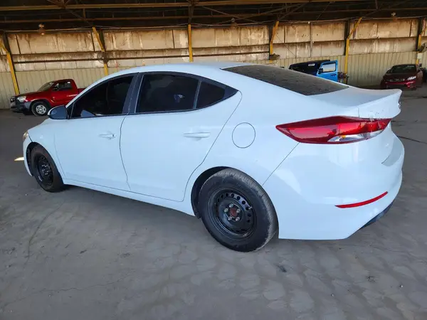 5NPD74LF4JH303114 2018 HYUNDAI ELANTRA - Image 2