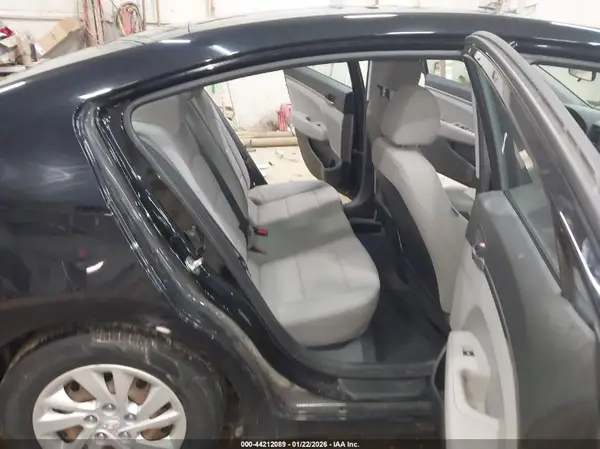 5NPD74LF4JH336338 2018 HYUNDAI ELANTRA - Image 8