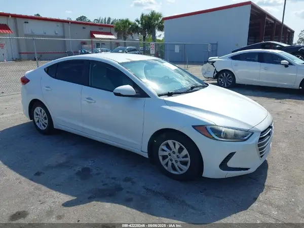5NPD74LF4JH341703 2018 HYUNDAI ELANTRA - Image 1