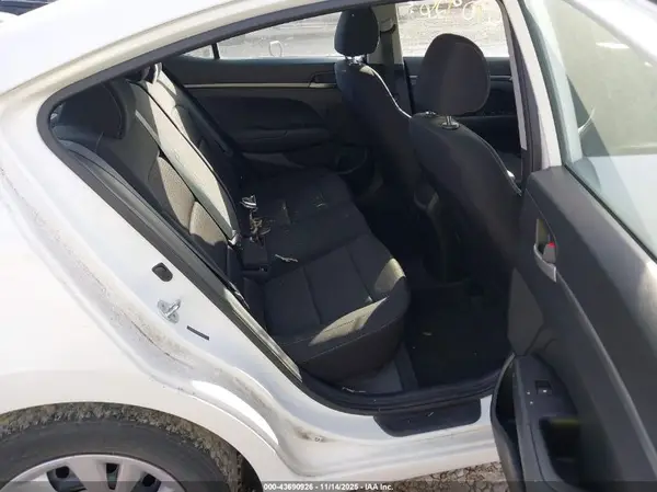 5NPD74LF4JH350207 2018 HYUNDAI ELANTRA - Image 8
