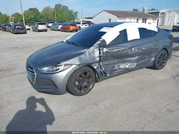 5NPD74LF4JH350580 2018 HYUNDAI ELANTRA - Image 2