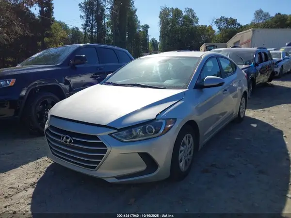 5NPD74LF4JH355472 2018 HYUNDAI ELANTRA - Image 2