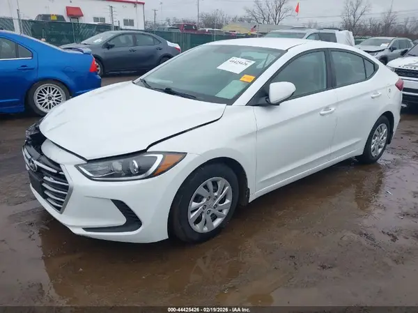 5NPD74LF4JH367847 2018 HYUNDAI ELANTRA - Image 2