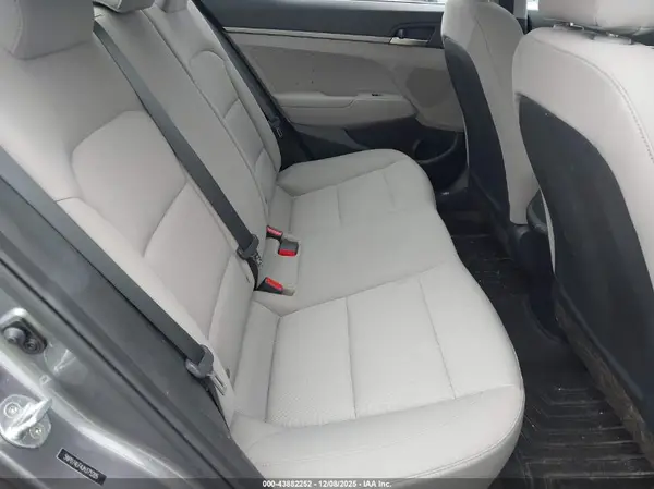 5NPD74LF4JH375205 2018 HYUNDAI ELANTRA - Image 8