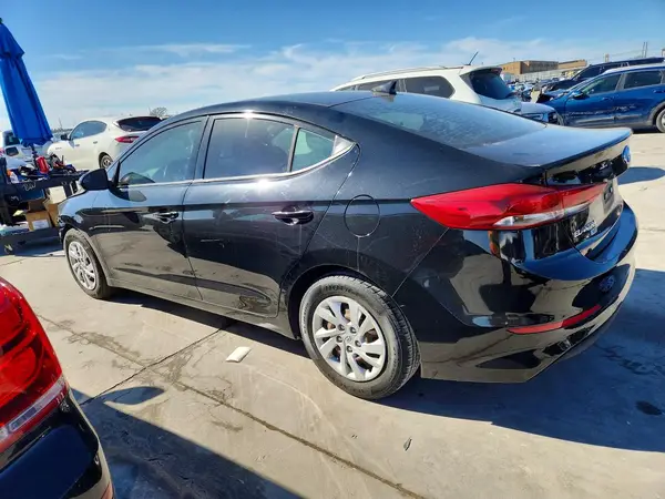 5NPD74LF4JH376886 2018 HYUNDAI ELANTRA - Image 2