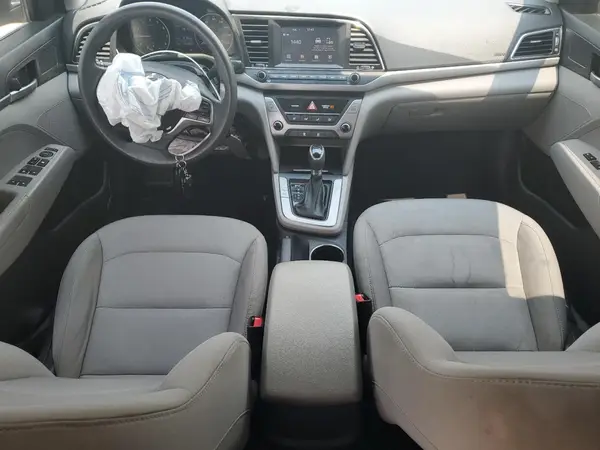 5NPD74LF4JH377035 2018 HYUNDAI ELANTRA - Image 8
