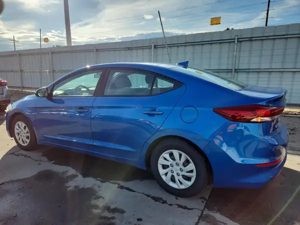 5NPD74LF4JH379433 2018 HYUNDAI ELANTRA - Image 2