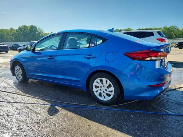 5NPD74LF4JH381456 2018 HYUNDAI ELANTRA - Image 2