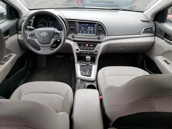 5NPD74LF4JH385197 2018 HYUNDAI ELANTRA - Image 8