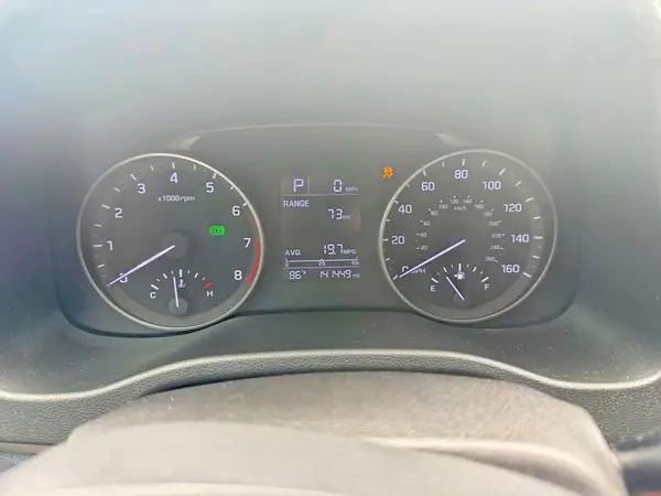 5NPD74LF4JH393624 2018 HYUNDAI ELANTRA - Image 8