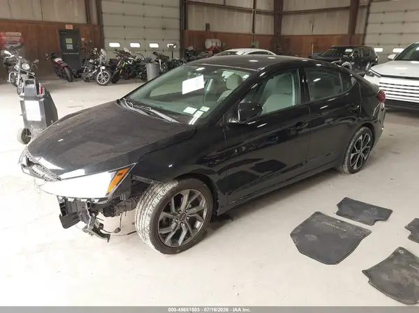 5NPD74LF4KH421374 2019 HYUNDAI ELANTRA - Image 2