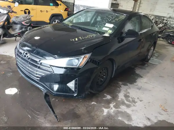 5NPD74LF4KH424811 2019 HYUNDAI ELANTRA - Image 2