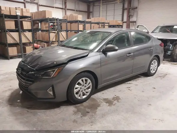 5NPD74LF4KH440491 2019 HYUNDAI ELANTRA - Image 2