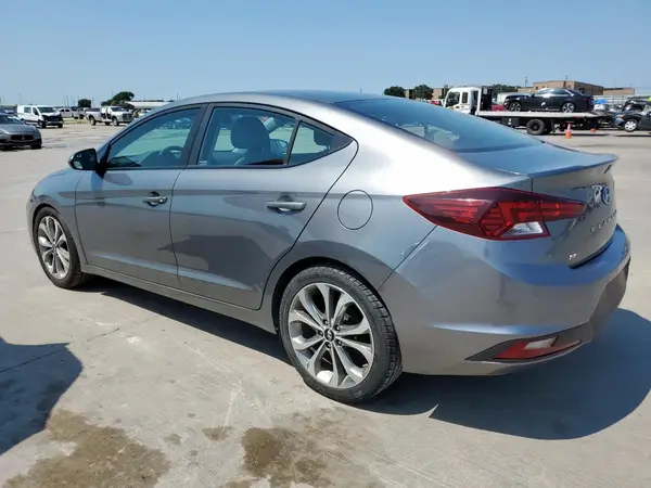 5NPD74LF4KH442726 2019 HYUNDAI ELANTRA - Image 2
