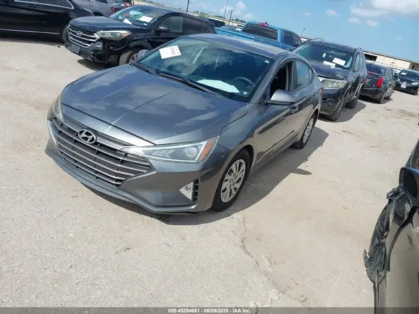 5NPD74LF4KH455329 2019 HYUNDAI ELANTRA - Image 2