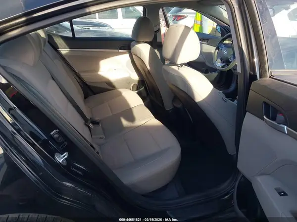 5NPD74LF4KH455685 2019 HYUNDAI ELANTRA - Image 8