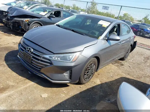 5NPD74LF4KH456870 2019 HYUNDAI ELANTRA - Image 2