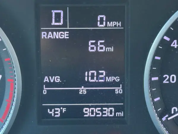 5NPD74LF4KH457274 2019 HYUNDAI ELANTRA - Image 8