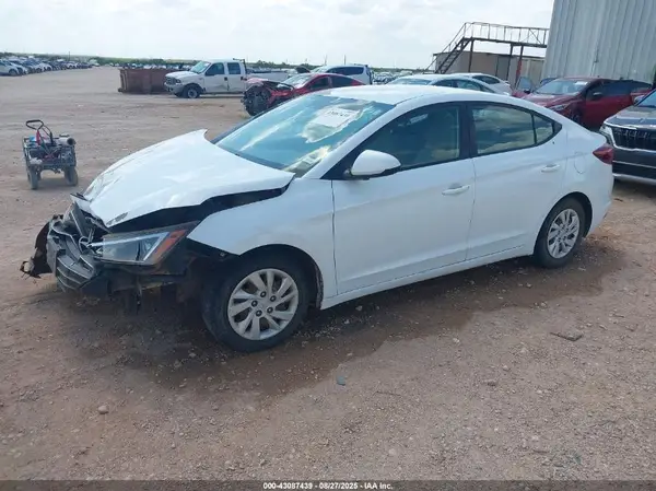 5NPD74LF4KH461146 2019 HYUNDAI ELANTRA - Image 2