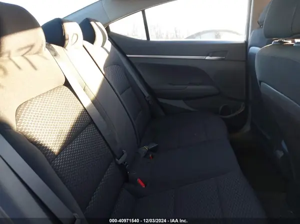 5NPD74LF4KH464693 2019 HYUNDAI ELANTRA - Image 8