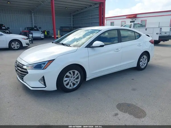 5NPD74LF4KH487021 2019 HYUNDAI ELANTRA - Image 2