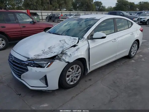5NPD74LF4KH492400 2019 HYUNDAI ELANTRA - Image 2