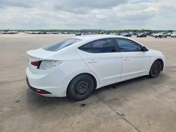 5NPD74LF4KH493126 2019 HYUNDAI ELANTRA - Image 2