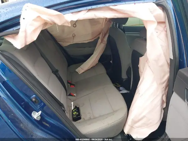 5NPD74LF4KH494681 2019 HYUNDAI ELANTRA - Image 8