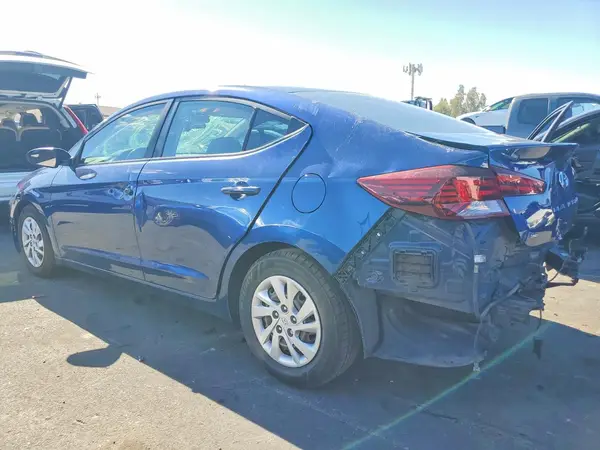 5NPD74LF4LH519385 2020 HYUNDAI ELANTRA - Image 2