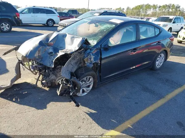 5NPD74LF4LH576170 2020 HYUNDAI ELANTRA - Image 2