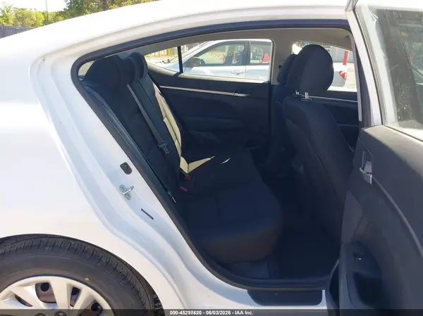 5NPD74LF4LH600788 2020 HYUNDAI ELANTRA - Image 8