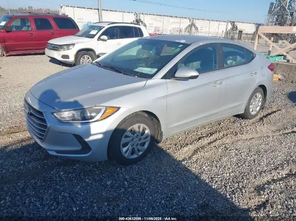 5NPD74LF5HH055854 2017 HYUNDAI ELANTRA - Image 2