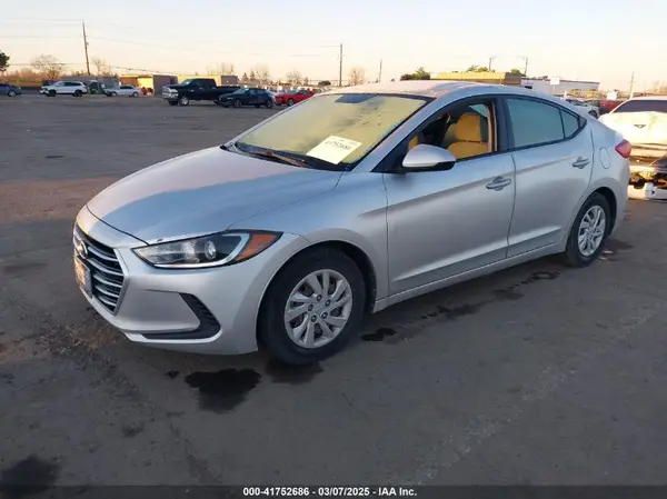 5NPD74LF5HH057930 2017 HYUNDAI ELANTRA - Image 2