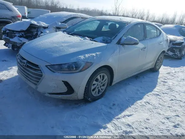 5NPD74LF5HH061105 2017 HYUNDAI ELANTRA - Image 2