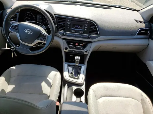 5NPD74LF5HH066675 2017 HYUNDAI ELANTRA - Image 8