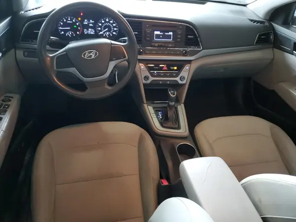 5NPD74LF5HH070323 2017 HYUNDAI ELANTRA - Image 8