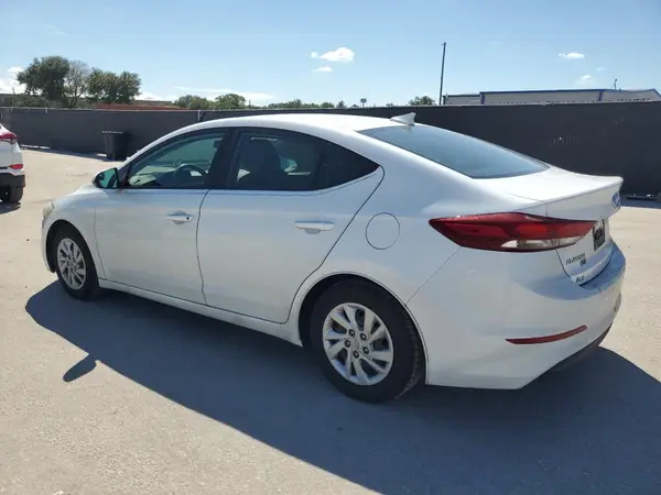 5NPD74LF5HH078826 2017 HYUNDAI ELANTRA - Image 2