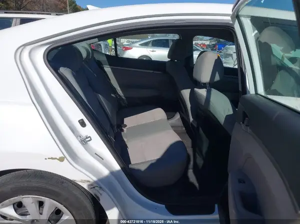 5NPD74LF5HH080396 2017 HYUNDAI ELANTRA - Image 8