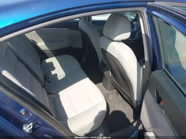 5NPD74LF5HH092645 2017 HYUNDAI ELANTRA - Image 8