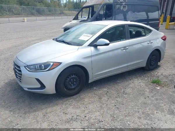 5NPD74LF5HH093181 2017 HYUNDAI ELANTRA - Image 2