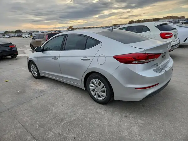 5NPD74LF5HH097764 2017 HYUNDAI ELANTRA - Image 2