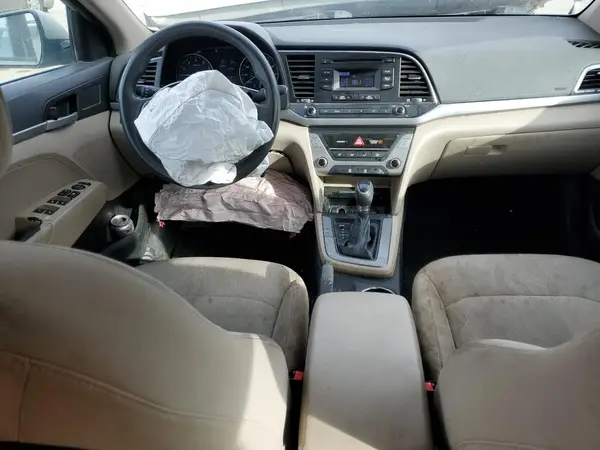 5NPD74LF5HH097800 2017 HYUNDAI ELANTRA - Image 8