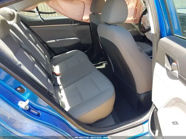 5NPD74LF5HH103028 2017 HYUNDAI ELANTRA - Image 8