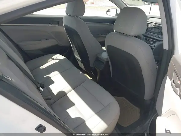 5NPD74LF5HH103434 2017 HYUNDAI ELANTRA - Image 8