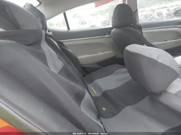 5NPD74LF5HH106415 2017 HYUNDAI ELANTRA - Image 8