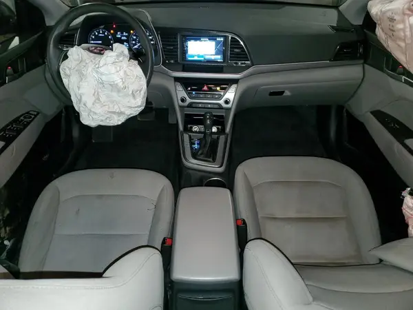 5NPD74LF5HH110190 2017 HYUNDAI ELANTRA - Image 8