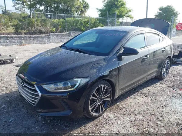 5NPD74LF5HH112134 2017 HYUNDAI ELANTRA - Image 2