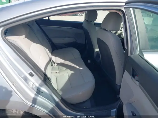 5NPD74LF5HH113056 2017 HYUNDAI ELANTRA - Image 8