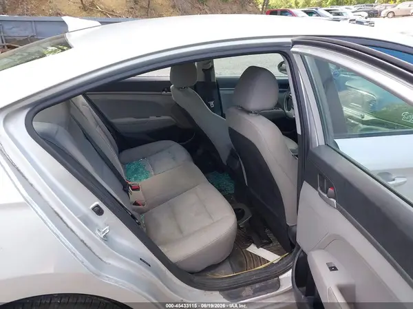 5NPD74LF5HH125823 2017 HYUNDAI ELANTRA - Image 8